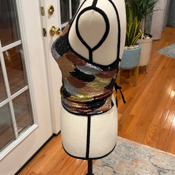 Cache sequin Top - Picture 4 of 9